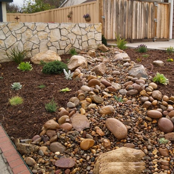 landscape-fabric-for-rock-mulch_副本